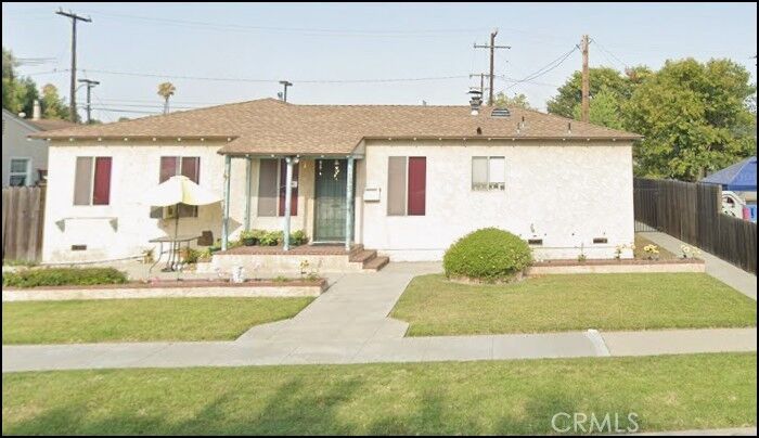 Property Photo:  5833 Bonfair  CA 90712 