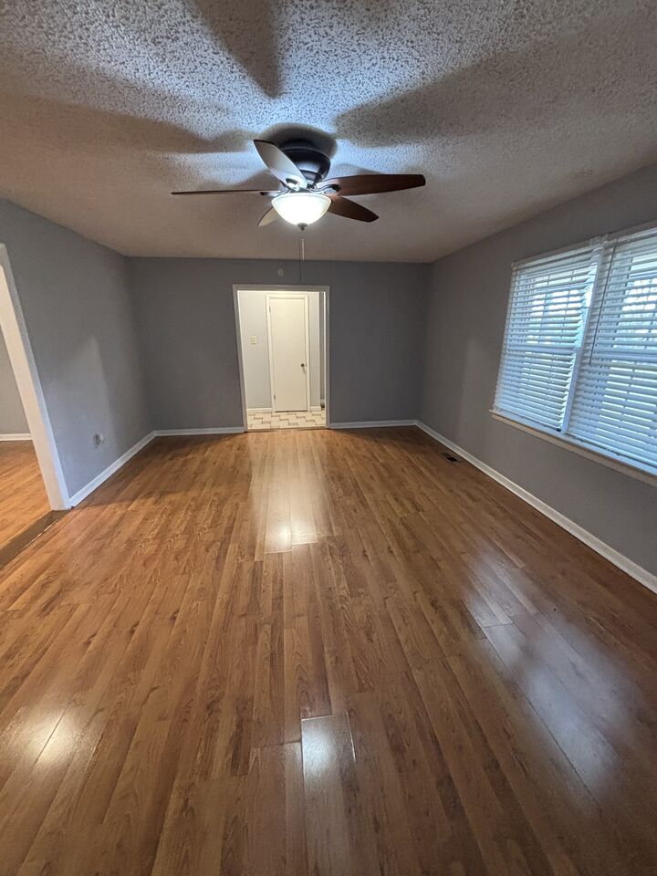 Property Photo:  106 Carol Dr  TN 37128 