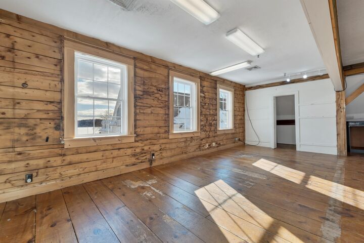 Property Photo: 312 Daniel Webster Highway NH 03253