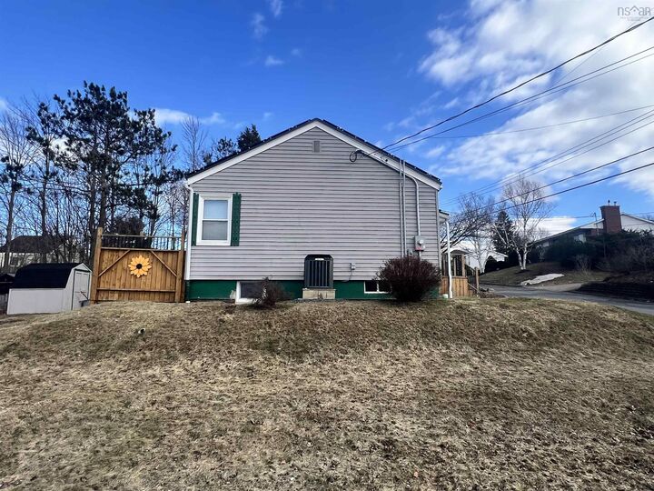 Property Photo: 41 Mechanic Street NS B0K 1H0