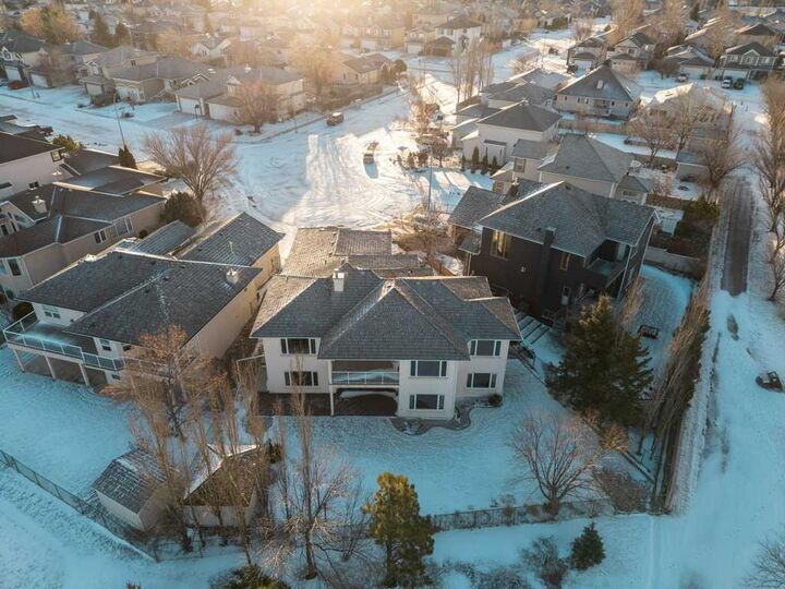 Property Photo:  21 Fairmont Park Landing S  AB T1K 7L1 