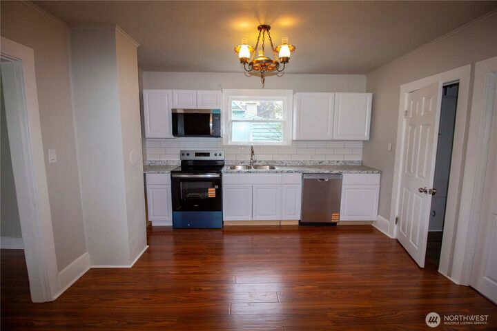 Property Photo: 412 5th Street WA 98550