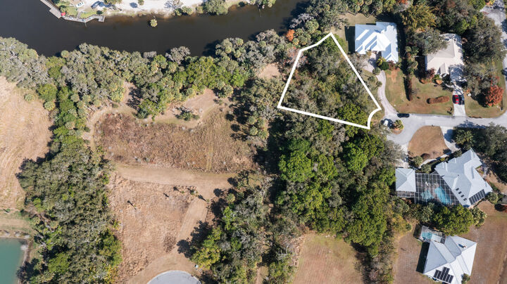 Property Photo:  5144 Waterside Way  FL 34981 