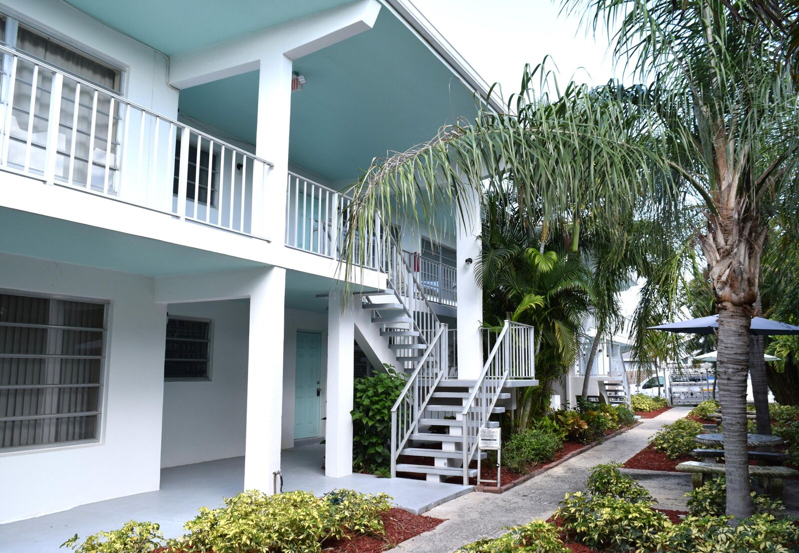Property Photo: 710 N K Street 203 FL 33460