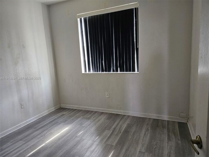 Property Photo: 21417 NW 13th Ct 509 FL 33169