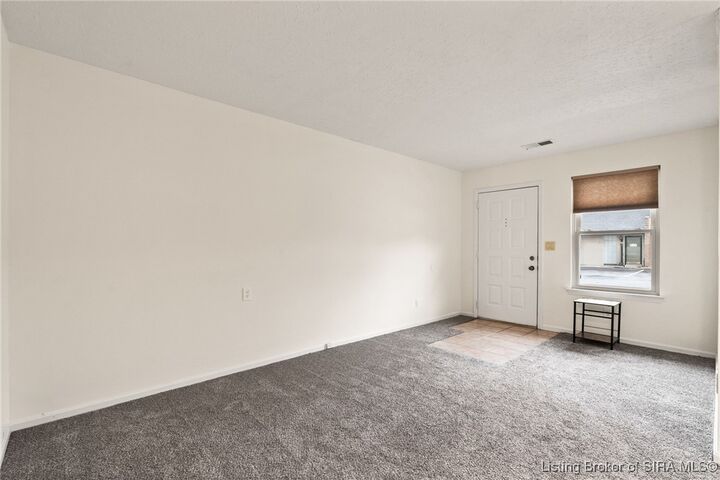 Property Photo:  710 Victoria Court  IN 47150 