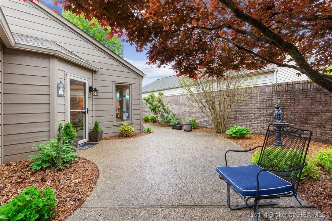 Property Photo:  33 Abby Chase Drive  IN 47130 