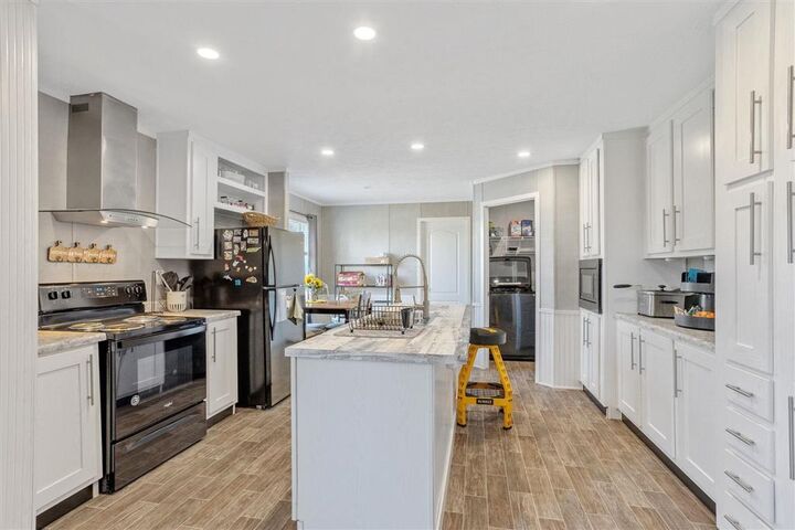 Property Photo:  11190 Hwy 101  LA 70647 