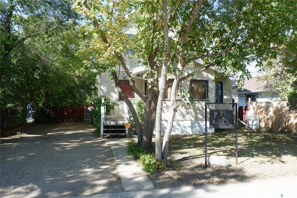 Property Photo: 568 Stadacona Street W SK S6H 1Z9