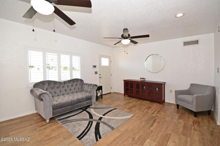 Property Photo:  4080 W Magee Road  AZ 85741 