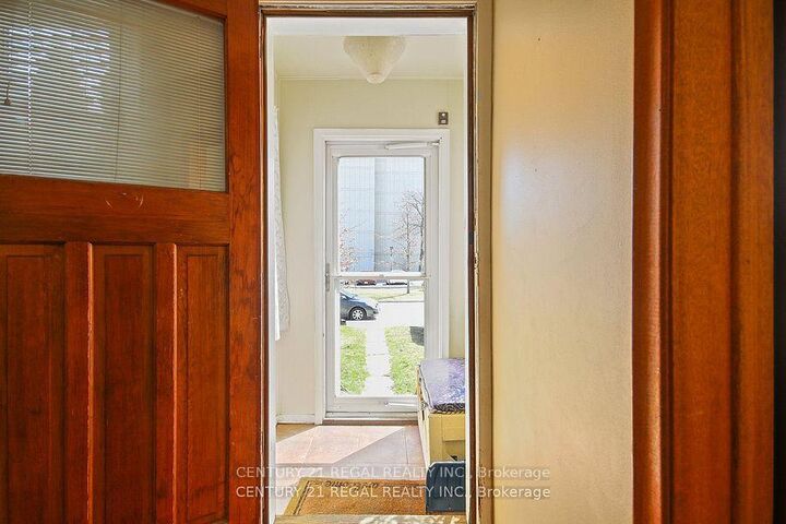 Property Photo:  102 Newcastle Street  ON M8Z 1C8 