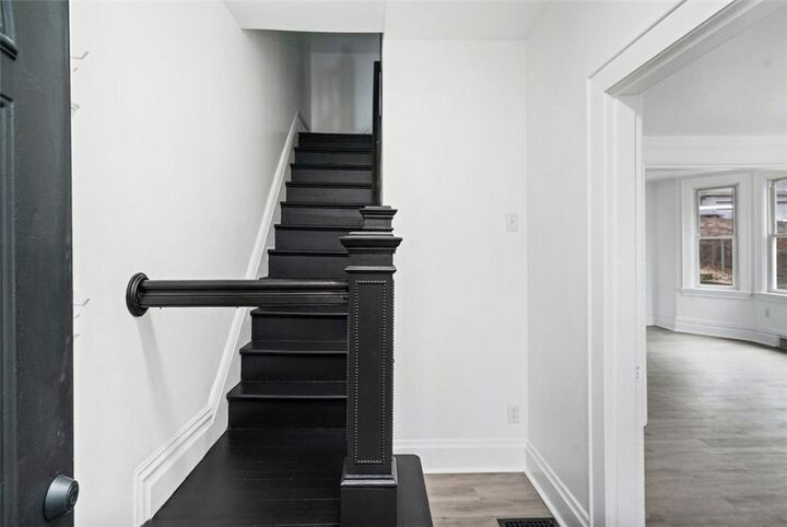 Property Photo:  4022 Oswald St  PA 15212 