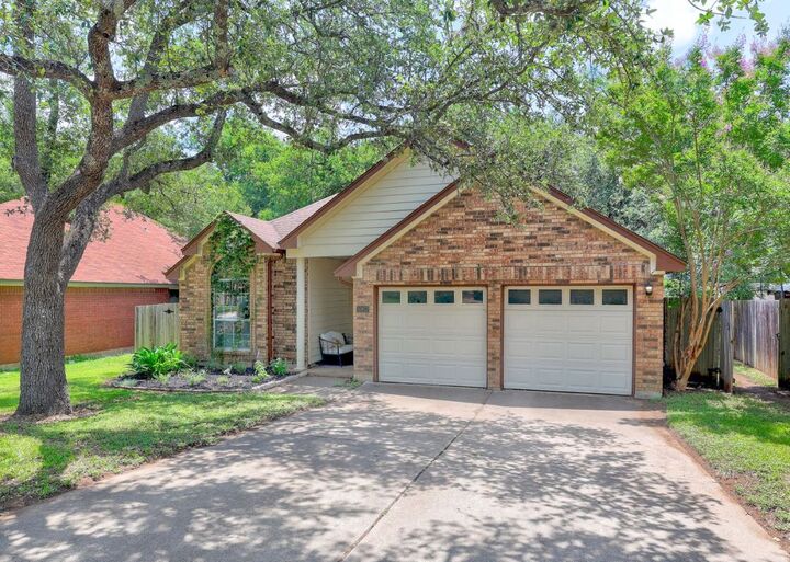 Property Photo: 5907 Shanghai Pierce Road TX 78749