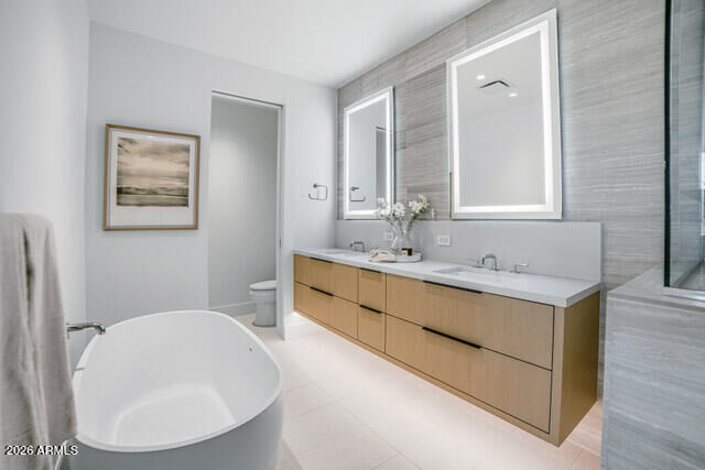 Property Photo:  4849 N Camelback Ridge Road A107  AZ 85251 