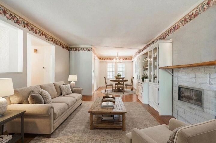 Property Photo:  730 Cumberland Street  BC V3L 4J4 