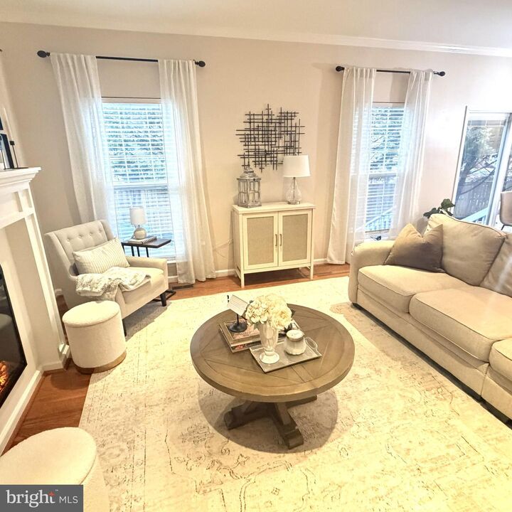 Property Photo:  11998 Youngtree Court  VA 20136 