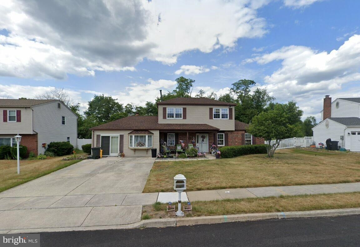 Property Photo:  23 Mansfield Drive  NJ 08080 