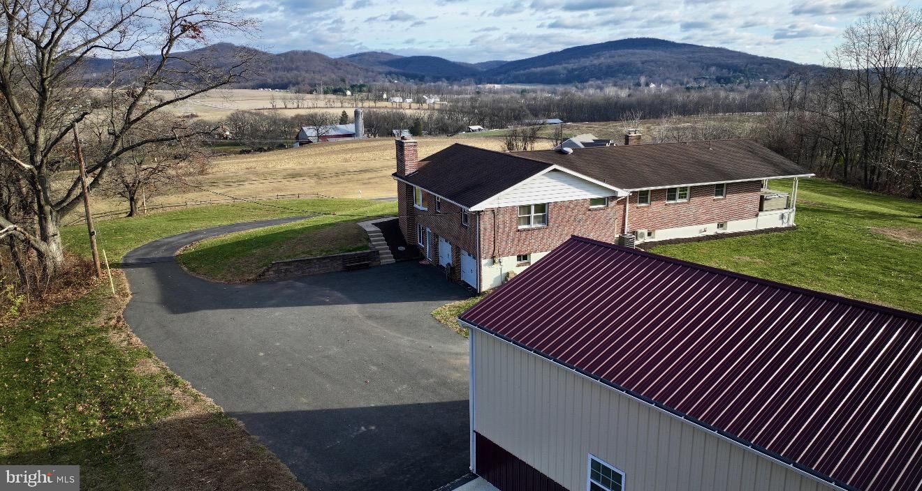 Property Photo:  1744 Old Swede Road  PA 19518 