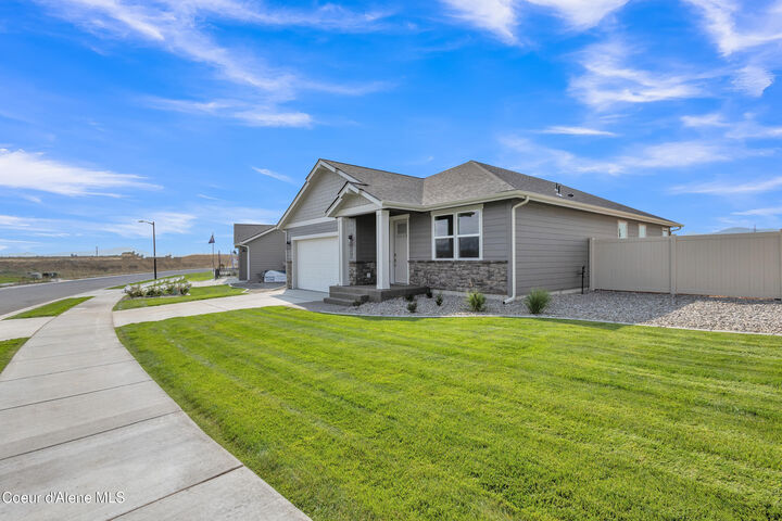 Property Photo:  6915 N Coeur Terre Blvd  ID 83815 