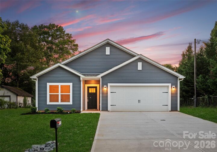 Property Photo:  606 Westover Street  NC 28054 