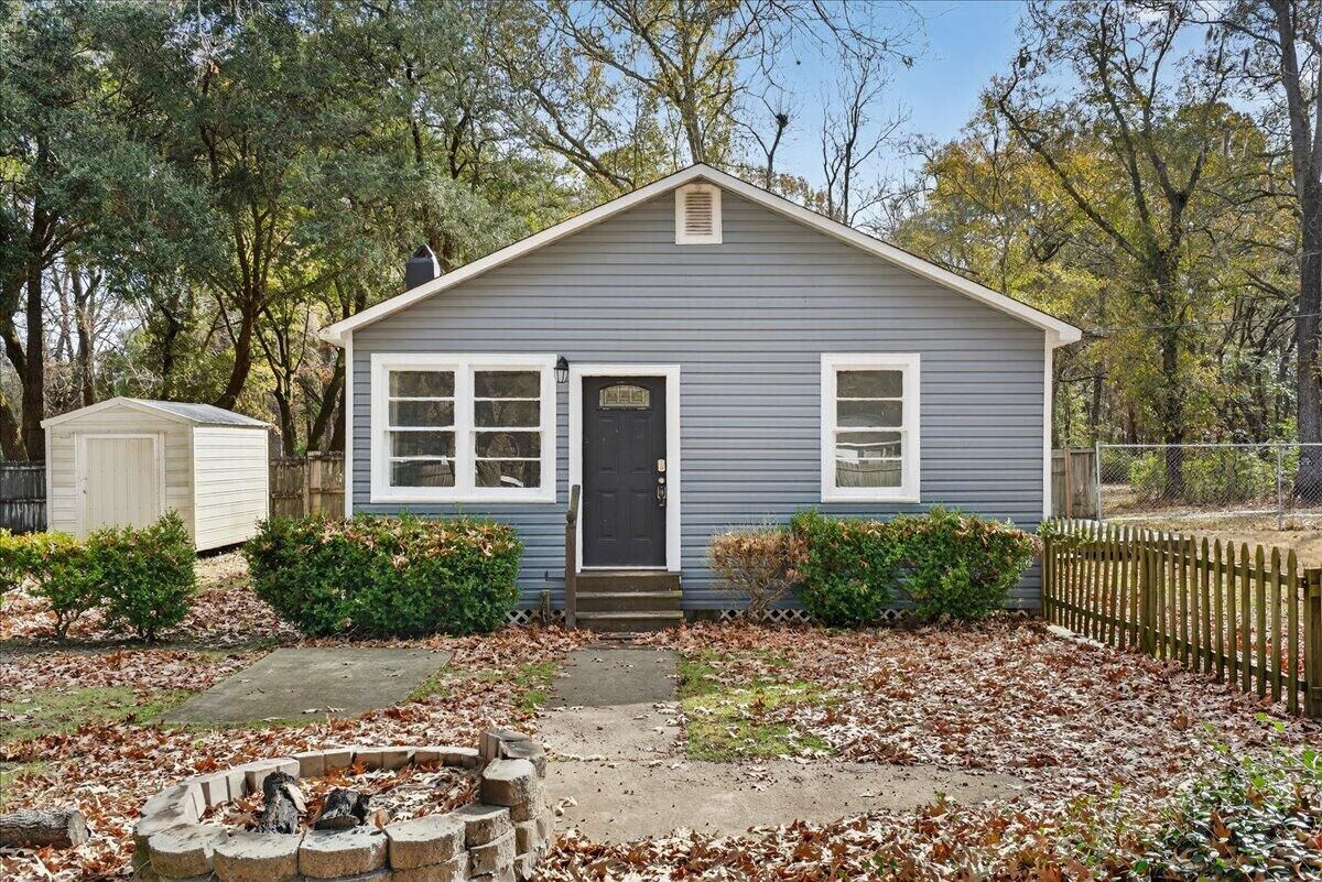 Property Photo:  2004 Valnore Road  SC 29455 