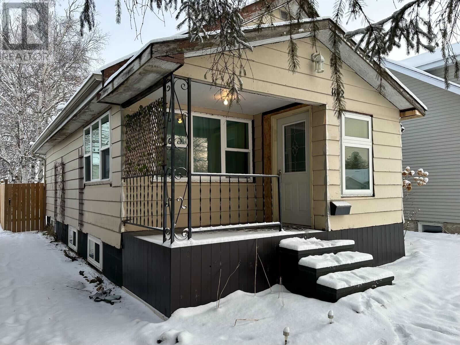 Property Photo:  1102 Scott St  ON P9A 1J6 