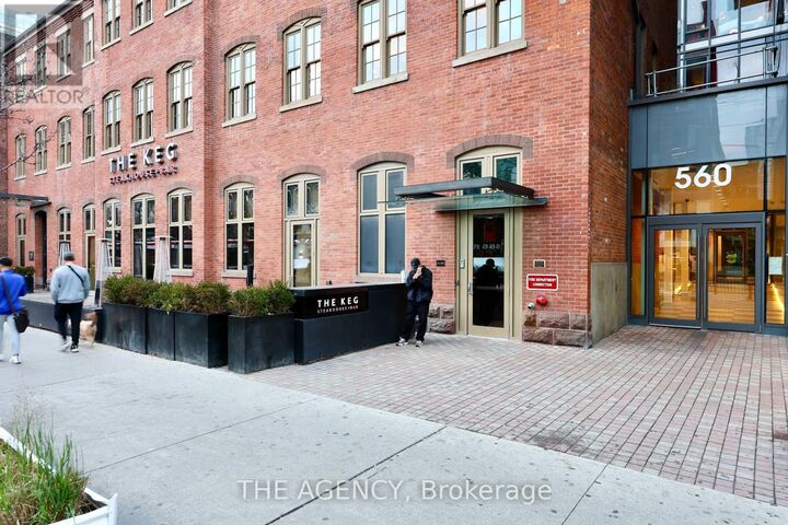 Property Photo:  560 King Street West 1011  ON M5V 0L6 