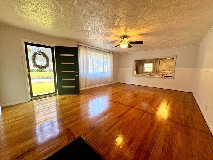 Property Photo:  523 Hurricane Creek  KY 41539 