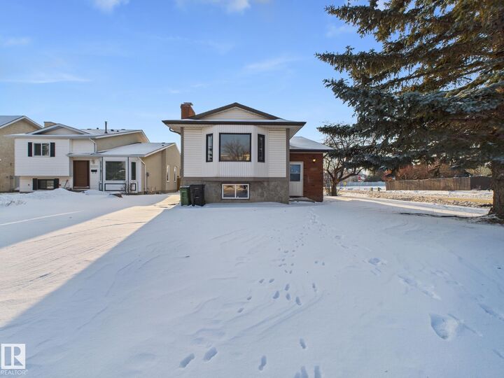 Property Photo:  18737 70 Avenue NW  AB T5T 5C9 