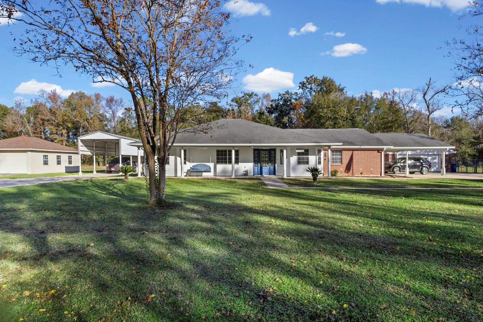 Property Photo:  8592 Creek Road  TX 77630 