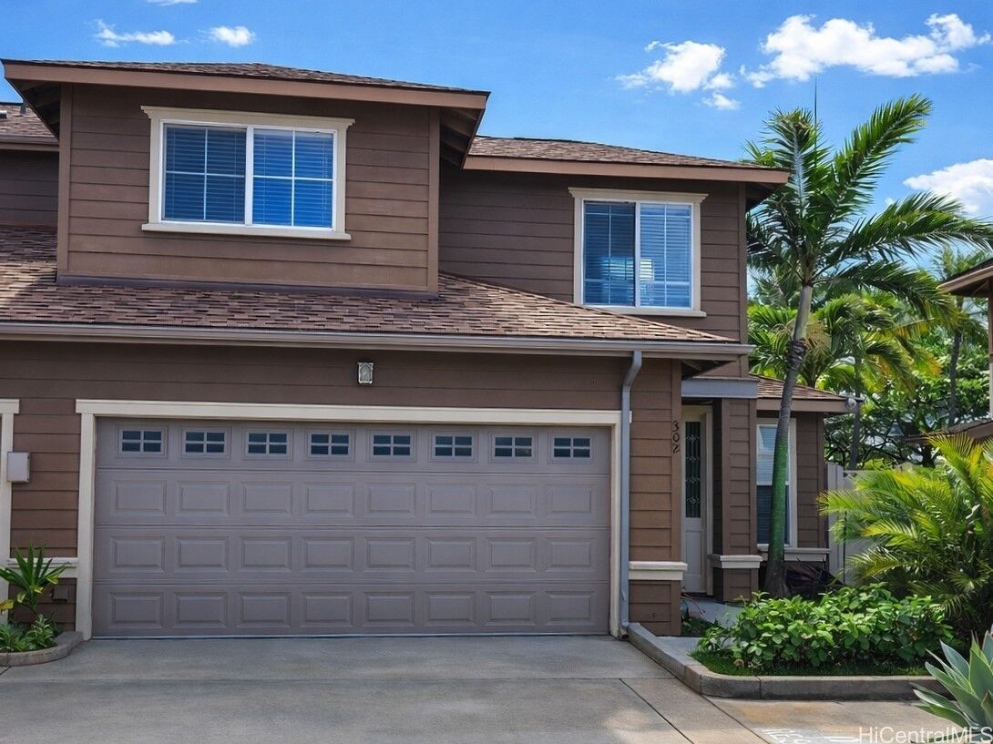 Property Photo: 580 Lunalilo Home Road Co B302 HI 96825