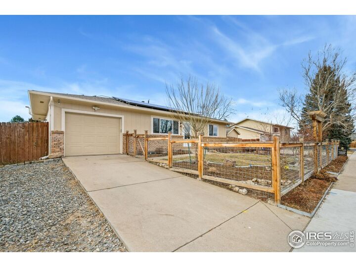 Property Photo:  924 Larch Dr  CO 80550 