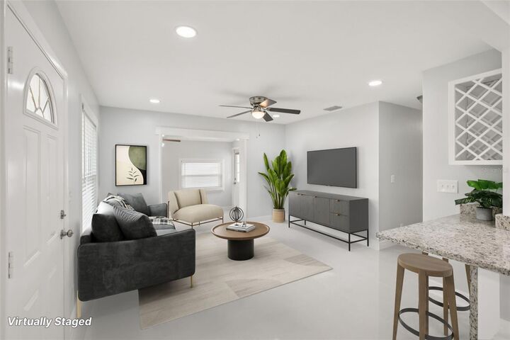 Property Photo:  10120 Alambra Avenue  FL 33619 