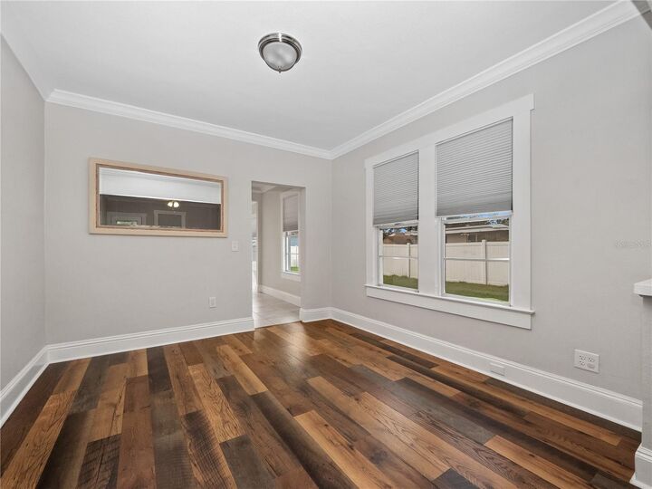 Property Photo:  18 W Vining Street  FL 34787 