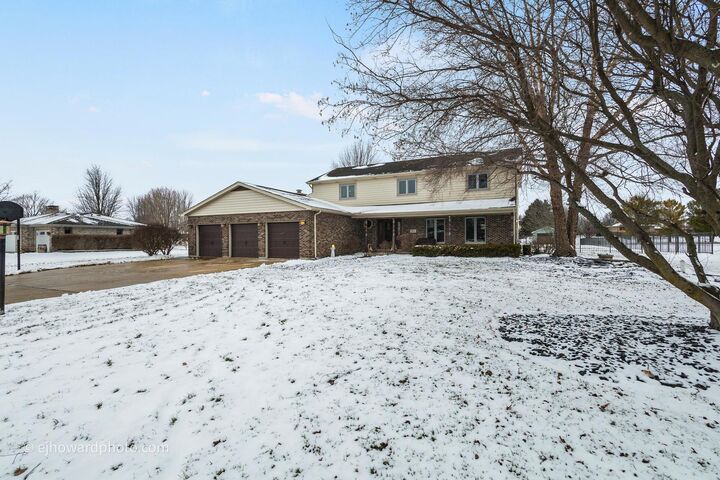 Property Photo:  2821 Abbington Drive  IL 60451 