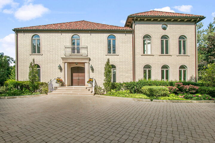 Property Photo: 1015 Sheridan Road IL 60093