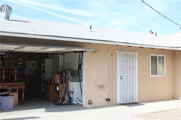 Property Photo:  2832 Audrey Ave  CA 93240 