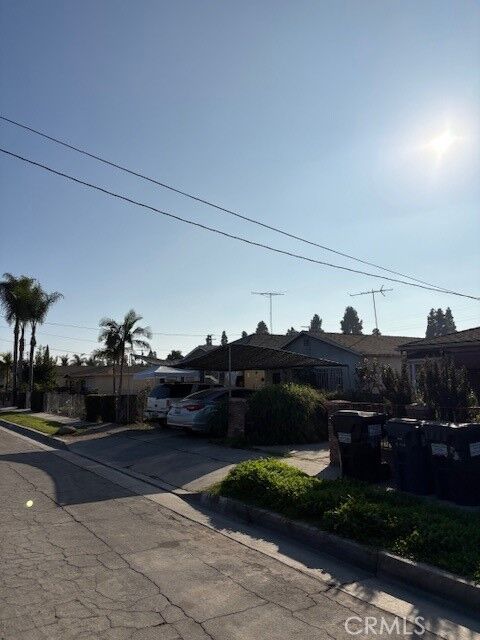 Property Photo:  13115 S Largo Avenue  CA 90222 
