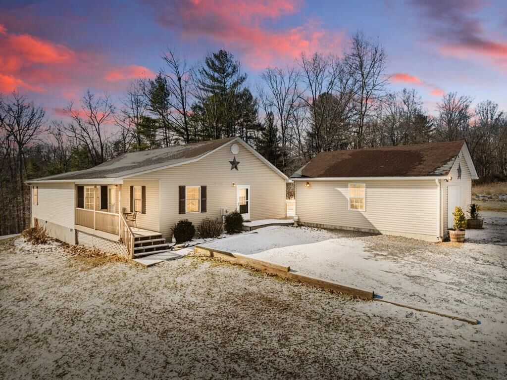 Property Photo:  1696 Stone House Road  WV 4925 