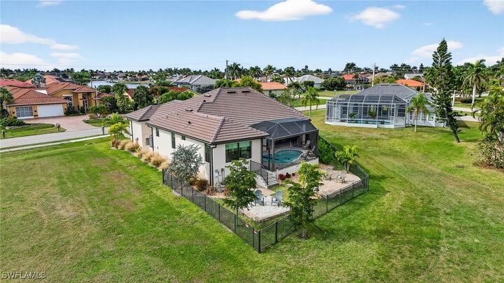 Property Photo:  609 Monaco Drive  FL 33950 