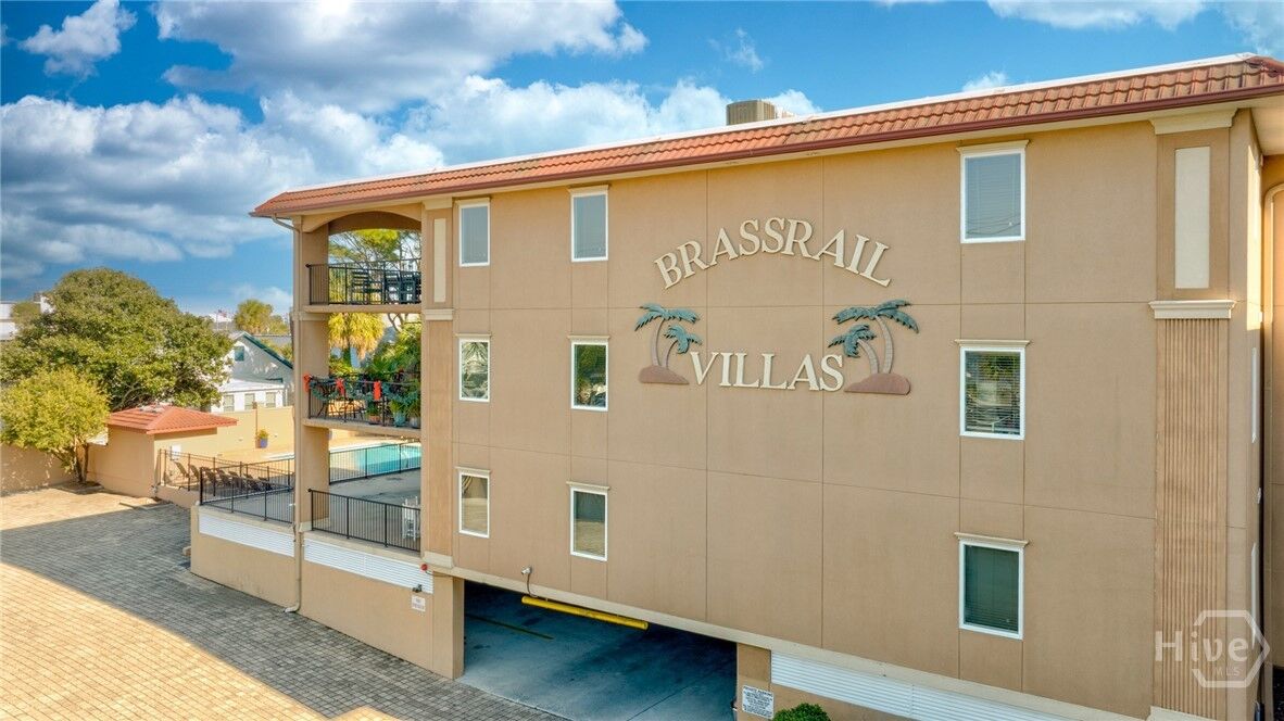 Property Photo:  3 15th Street 208  GA 31328 