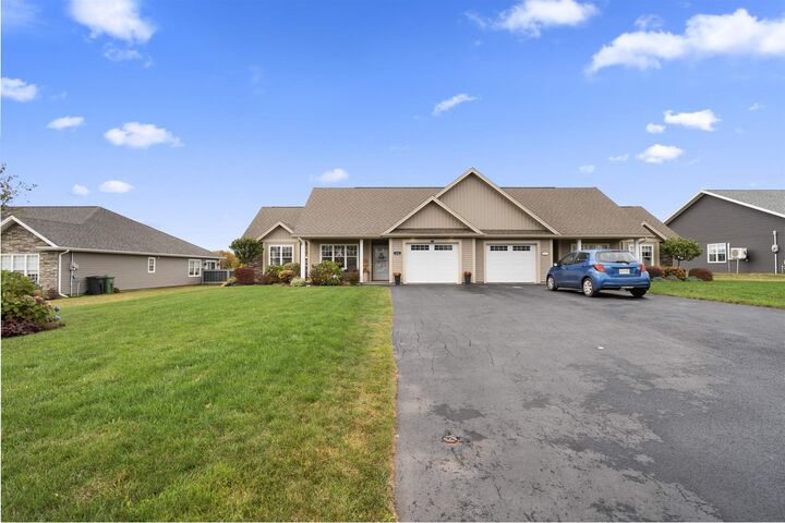 Property Photo: 113 St.clair Street PE C1N 5H7