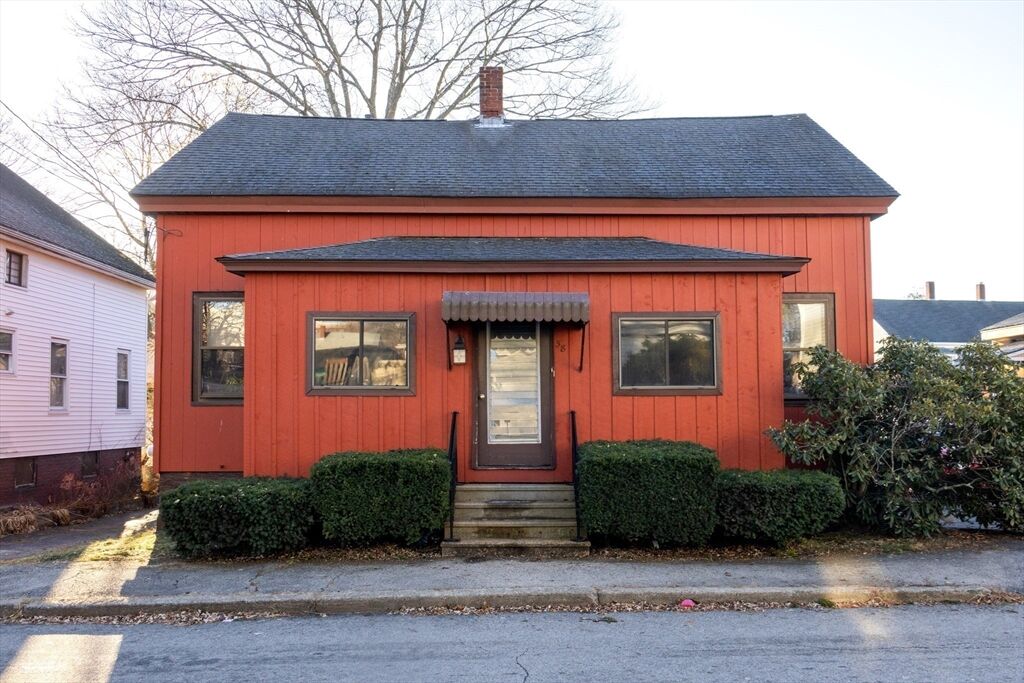 Property Photo:  38 Park St  MA 01570 