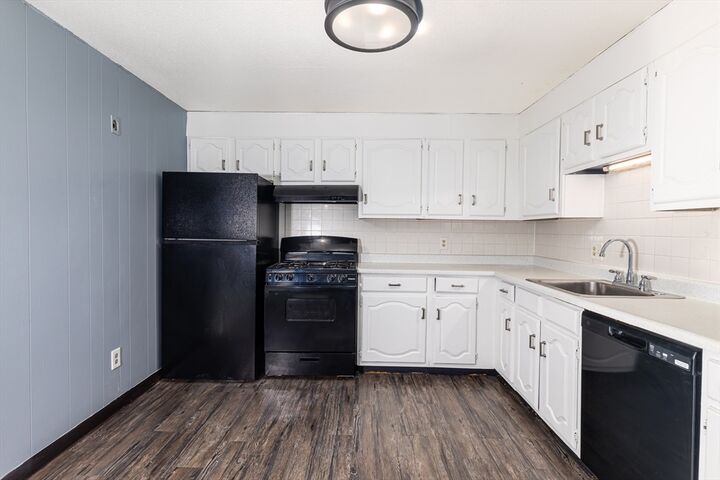 Property Photo:  24-26 Inman Street 4  MA 01843 