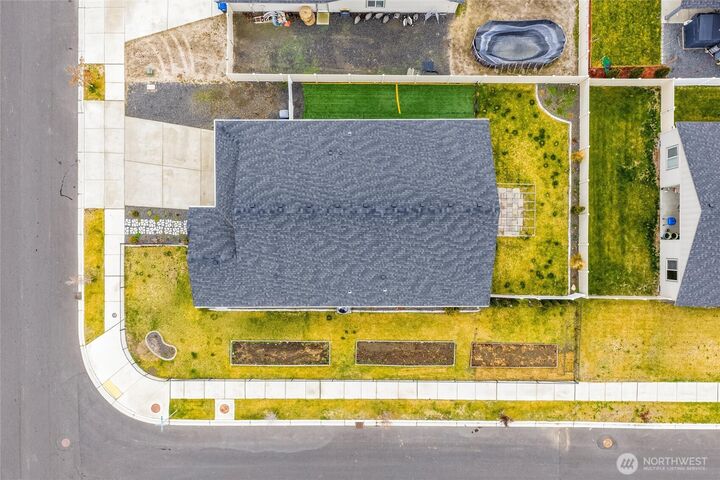 Property Photo: 4210 Cove West WA 98837