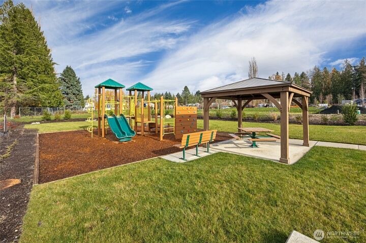 Property Photo: 26869 NE 143rd Circle 16 WA 98019