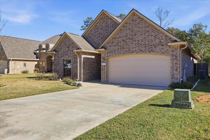 Property Photo:  302 Long Leaf  TX 77656 