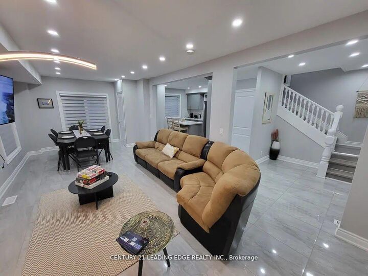 Property Photo: 5595 Wesley Place ON L2E 3Z4