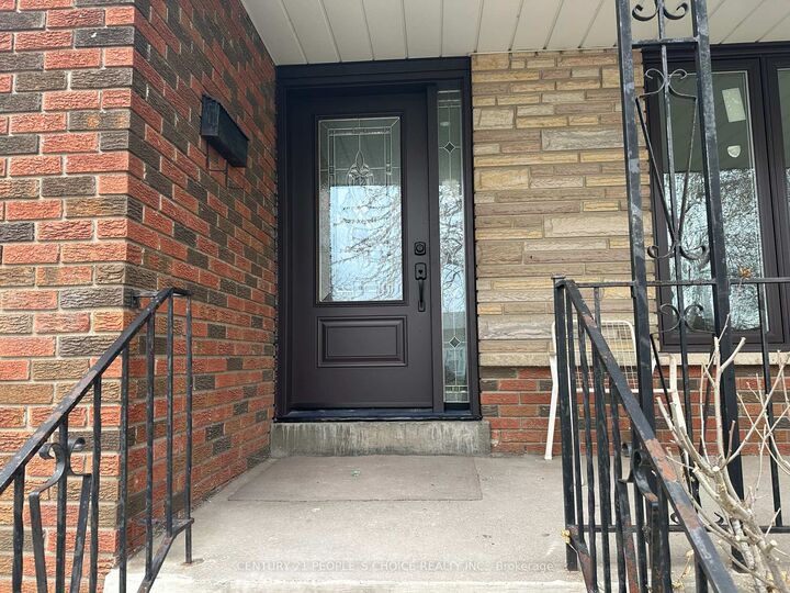 Property Photo:  7490 Middleshire Drive  ON L4T 3S2 