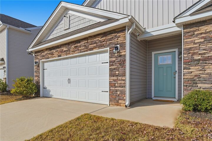 Property Photo:  9 Bridlewood Lane  SC 29673 